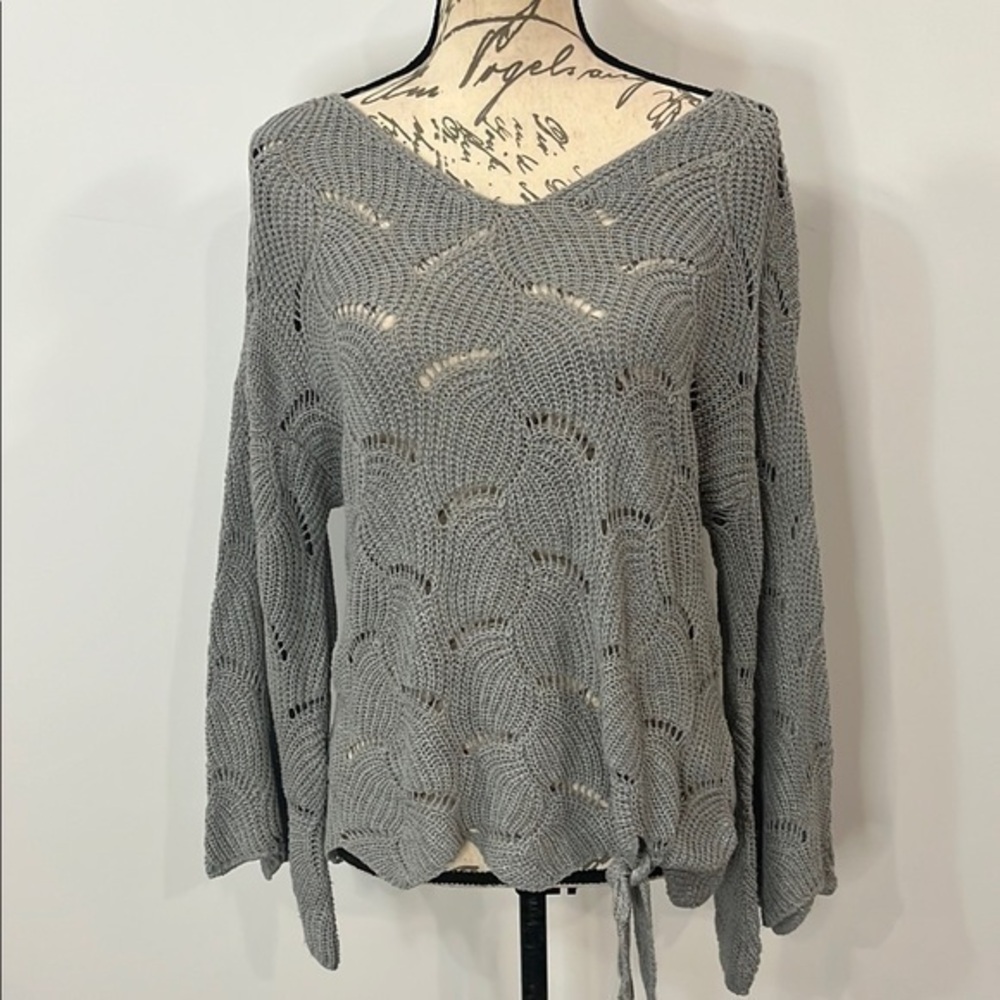 Entro open knit tie front bell sleeve scalloped edge lightweight sweater gray S